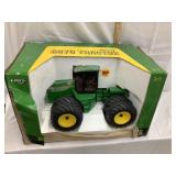 Ertl John Deere 8870 Toy Tractor, 1:16 Scale,