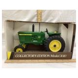 Ertl John Deere 3010 Toy Tractor, 1/16 Scale, NIB