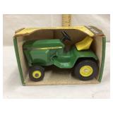 Ertl John Deere Lawn & Garden Toy Tractor, 1/16