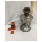 Aladdin Mo. 12 Metal Kerosene Lamp & NOS Lox-On