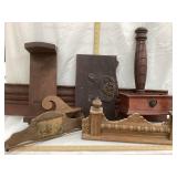Lot Of Wood Trim & Decorative Pieces