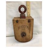 Hudson Wood Pulley, 11 1/2"T Total