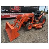 Kubota B3200 HST Tractor With Loader & Deck