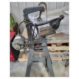 Abrasive belt grinder