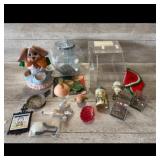 Vintage Ben Lee Tin Can  Decor Lot