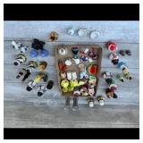 Collectible Salt  Pepper  Figurine Collection
