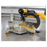 DeWalt Sliding Compound Miter Saw