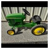 John Deere 7600 Pedal Tractor John Deere 7600 Pedal Tractor