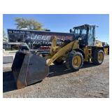Caterpillar 910M Wheel Loader
