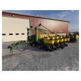 John Deere 7200 16X Liquid Planter