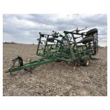 John Deere 980 Field Cultivator