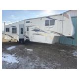 2007 Regal Fleetwood Extreme Edition Camper