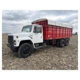 1954 International S1900 Grain Truck