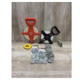 Stanley Leveline 100 Tape Measure  S-Hooks Assortm