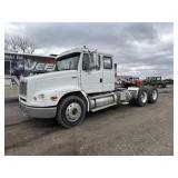 2000 Freightliner FLD112