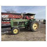 John Deere 2940 Tractor