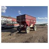 J&M 385-SD gravity wagon