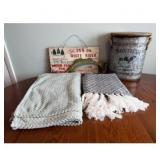 The Inn on White River Sign, Bucket and Throws