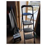 Kobalt 3-Step Folding Ladder