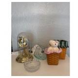 Clock under Dome with Glass Vase Fleur-de-Lis  Bea