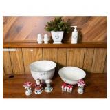 Floral Decor Santa Figurines, Salt and Pepper Shak
