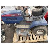 Loweï¿½s 14/42 Lawn Tractor (non running)