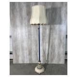 Floor Lamp w/ Aladdin Finial Alacite