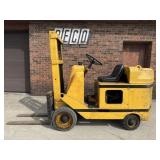 Towmotor LT48FM Fork Lift