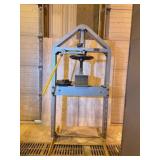 Weaver 32in Hi Speed 28 Ton Press