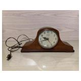 Her shred Mantel Clock