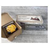 Air sander ratchet and leveling tool