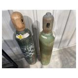 Set of oxygen cylinders