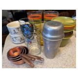 Tupperware and glassware