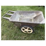 Rubbermaid Wheelbarrow