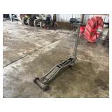 Heavy duty floor jack