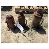 3 Hydraulic Jacks
