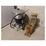 Gas fish fryer and bird feeder