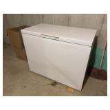 Crosley shelvador deep freezer