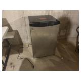 GE mini fridge