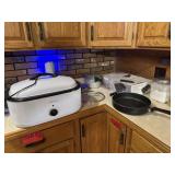 Roaster Oven, Pans, and Buffet Server Set