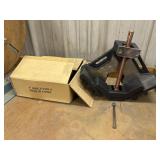 Welding angle vise