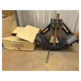 Welding angle vise