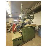 Vertical band saw