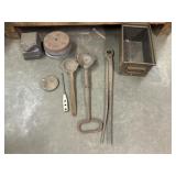 Smelting ladles, metal blocks