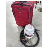 Shop-vac, luggage