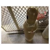 Gas cylinder