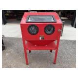 Central Pneumatic 40lb Capacity Floor Blast