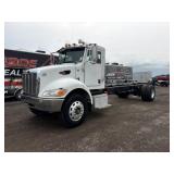 2009 Peterbilt 335 Day Cab Truck