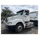 2007 Freightliner Semi Tractor