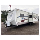 2004 Forest River Cardinal 28 ft